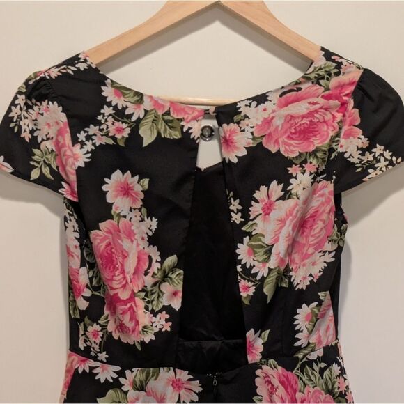 EUC Forever 21 S Backless Keyhole Black and Pink Floral A-Line Dress - Picture 3 of 6